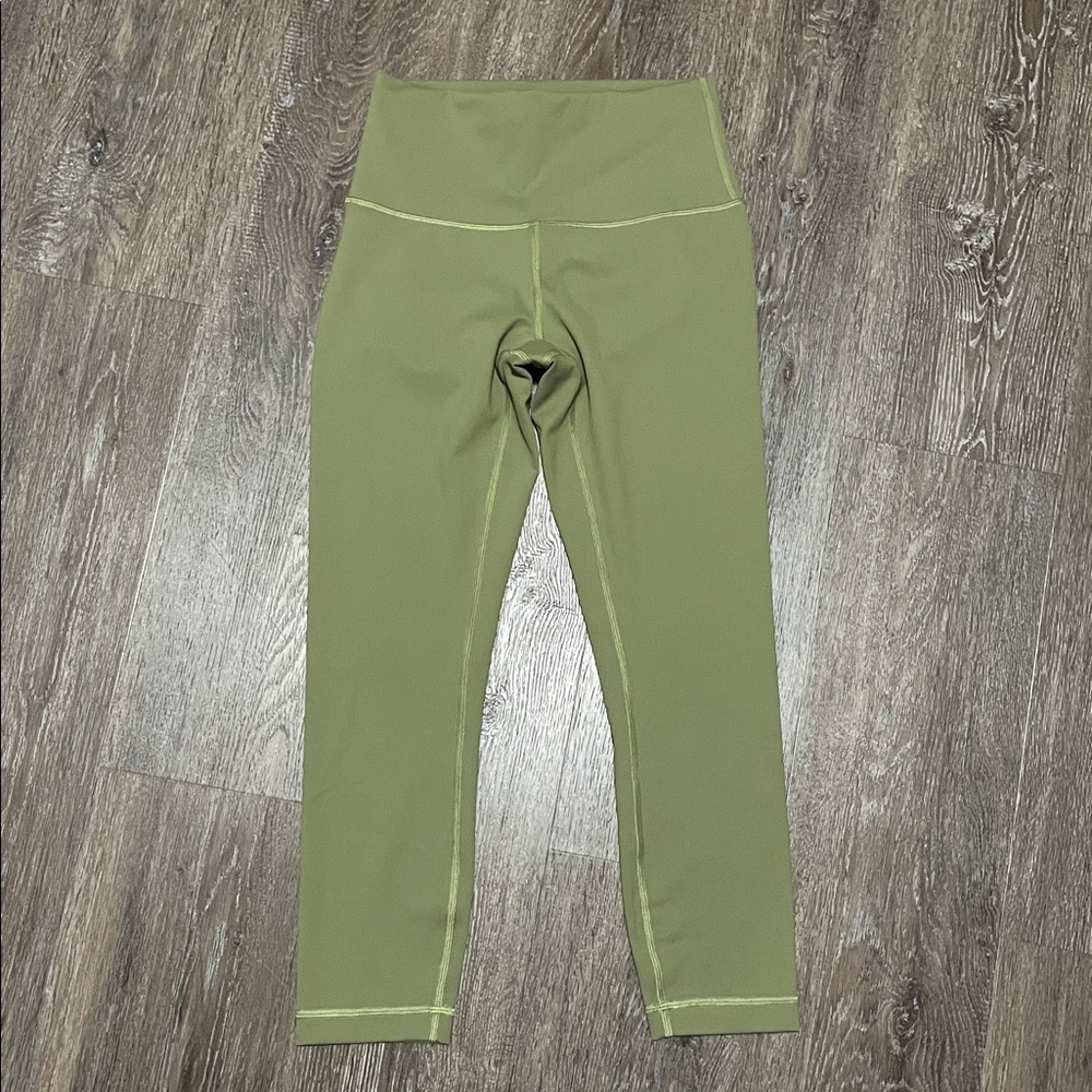 EUC Lululemon Bronze Green Set. Size 6 - Picture 4 of 11